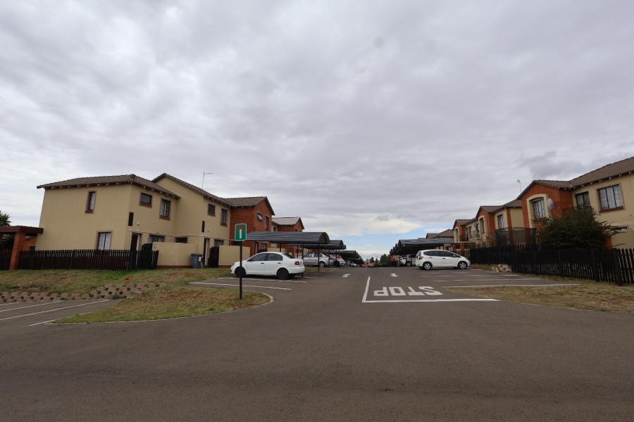 2 Bedroom Property for Sale in Hillside Free State